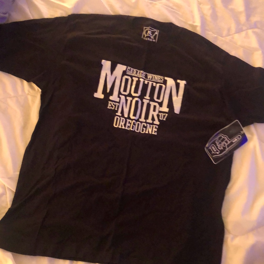 Tee shirt